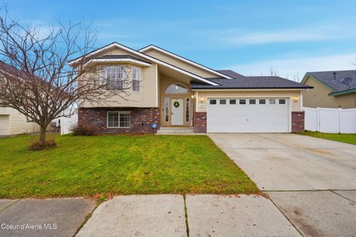 1049 N Bainbridge St, Post Falls, ID, 83854-4694 | Card Image