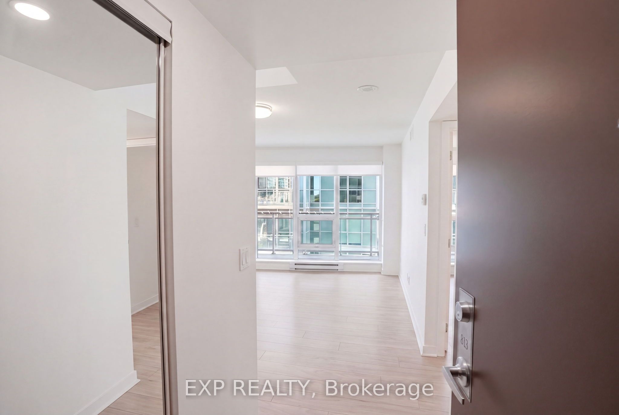 Residential in Toronto W06 4