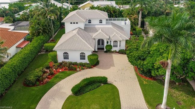 586 South Golf Dr, House other with 4 bedrooms, 3 bathrooms and null parking in Naples FL | Image 44