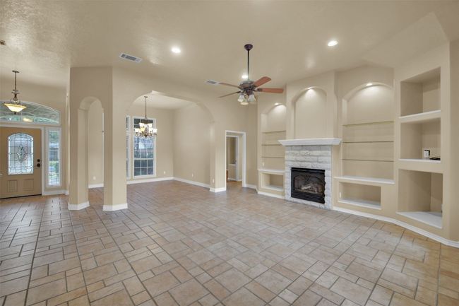 2300 Willow Ln, House other with 3 bedrooms, 2 bathrooms and 4 parking in Taylor TX | Image 13