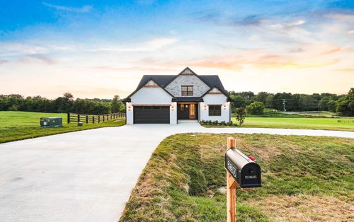 230 Hall Ct, Adams, TN, 37010-2005 | Card Image