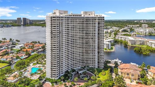 apt-2312-1000 W Island Blvd, Aventura, FL, 33160-4974 | Card Image