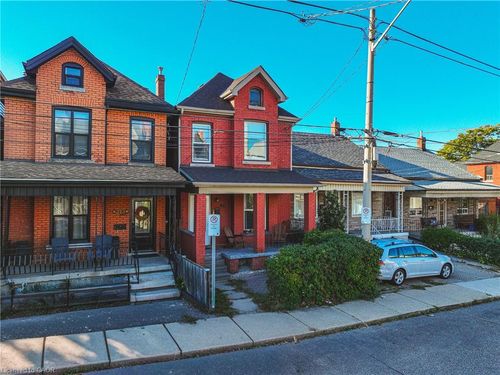 215 Mary St, Hamilton, ON, L8L4W2 | Card Image