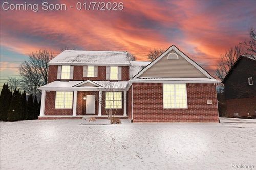 53283 Jaclyn Dr, Shelby Township, MI, 48315-1820 | Card Image