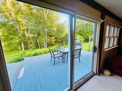 100 Walsh Rd, Sandgate, VT, 05250-8452 | Card Image