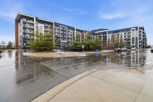 122-128 Grovewood Common, Oakville, ON, L6H0X3 | Card Image
