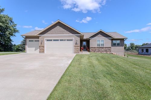 2011 Brandon Cir, Wausau, WI, 54401-0811 | Card Image