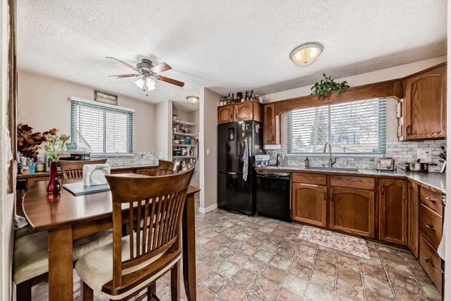 1328 Pennsburg Road Se, Home with 3 bedrooms, 2 bathrooms and 4 parking in Calgary AB | Image 13