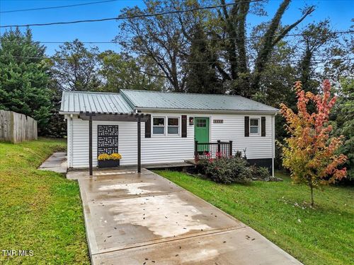 1111 Tinsley Ln, Dandridge, TN, 37725-4820 | Card Image