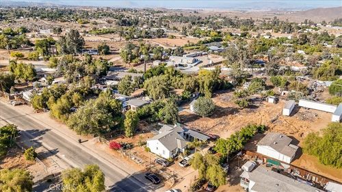 27068 Jarvis St, Perris, CA, 92570-6948 | Card Image