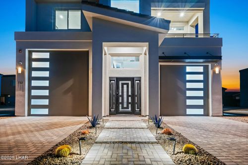 732 Malibu Pl, Lake Havasu City, AZ, 86403-6555 | Card Image