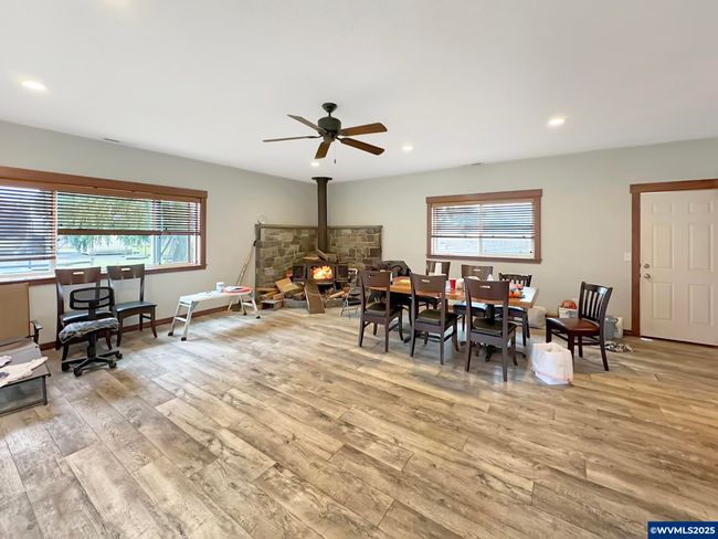 38653 Robinson Dr, House other with 4 bedrooms, 3 bathrooms and null parking in Scio OR | Image 13