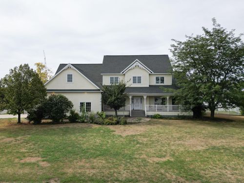 210 Hackberry Ct, Kindred, ND, 58051-4330 | Card Image