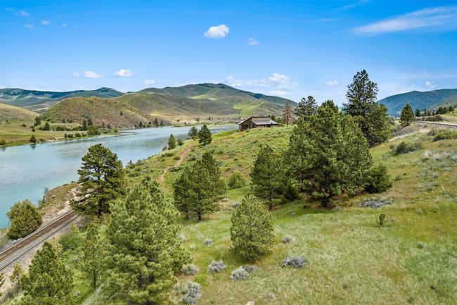 9701 Mt Highway 200, House other with 3 bedrooms, 2 bathrooms and null parking in Dixon MT | Image 51