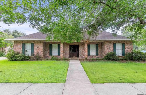 822 Woodcliff Dr, Baton Rouge, LA, 70815-6848 | Card Image