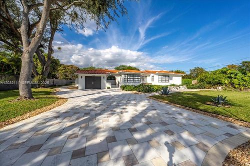 0-7705 Sw 66th St, South Miami, FL, 33143-2710 | Card Image