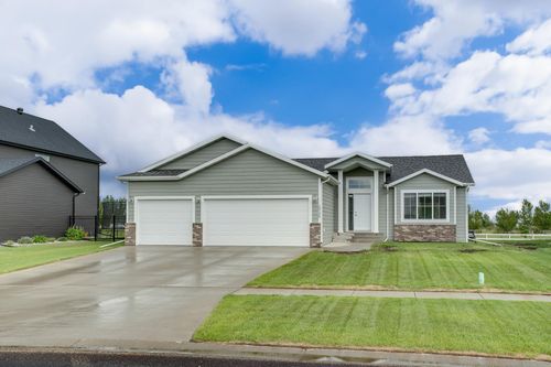 10126 Burgundy Drive, Horace, ND, 58047 | Card Image