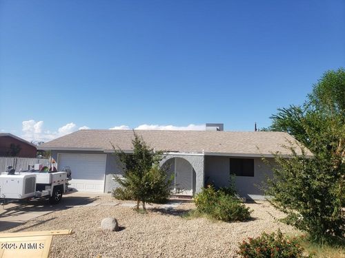 2324 E Beverly Ln, Phoenix, AZ, 85022-2915 | Card Image