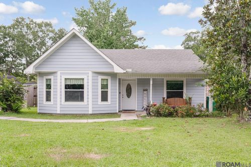 8474 Harold Dr, Denham Springs, LA, 70726-2138 | Card Image
