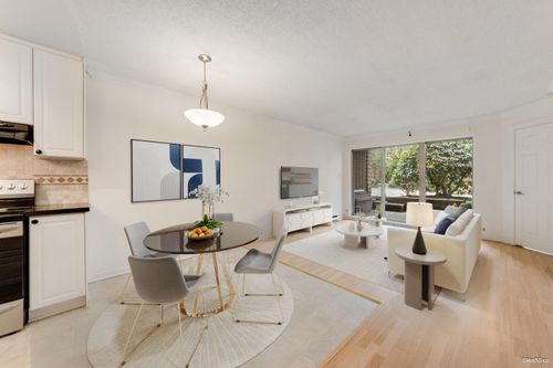 109-9847 Manchester Dr, Burnaby, BC, V3N4P4 | Card Image