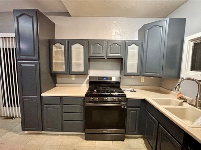 1713 W 8 Th St, House other with 3 bedrooms, 2 bathrooms and null parking in Patterson Hts PA | Image 19