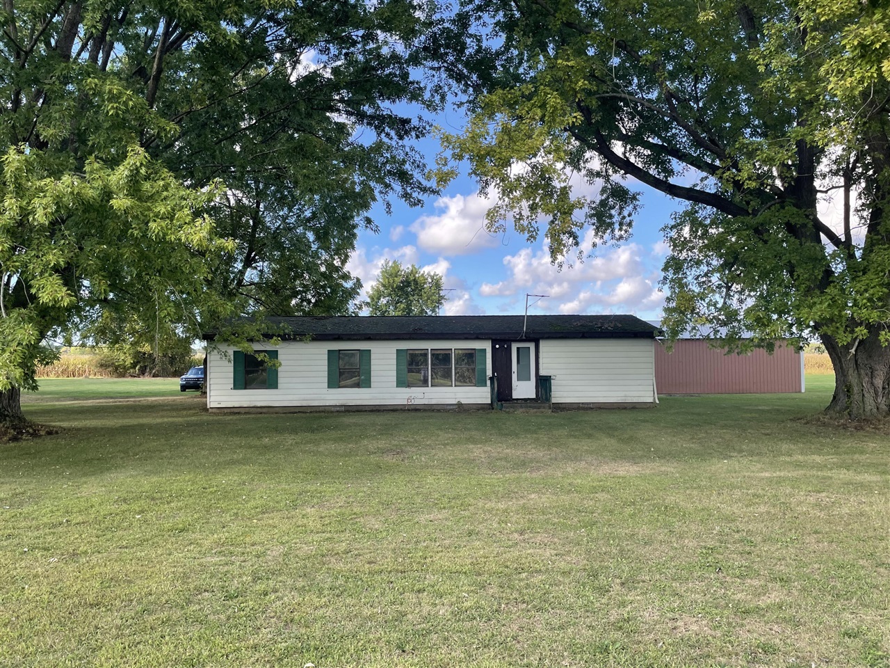 Forest Lawn Rd, Three Oaks, MI 49128