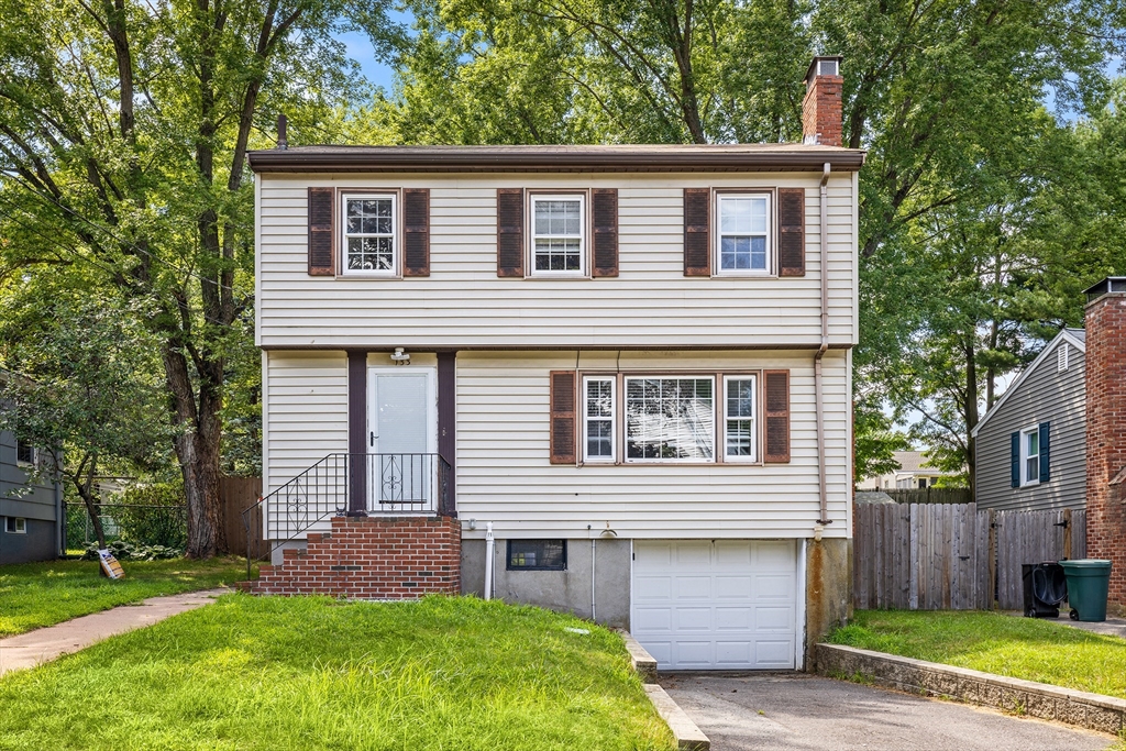 Salman St, West Roxbury, MA 02132