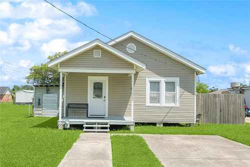112 Saint Charles Pl, Hahnville, LA, 70057-2342 | Card Image