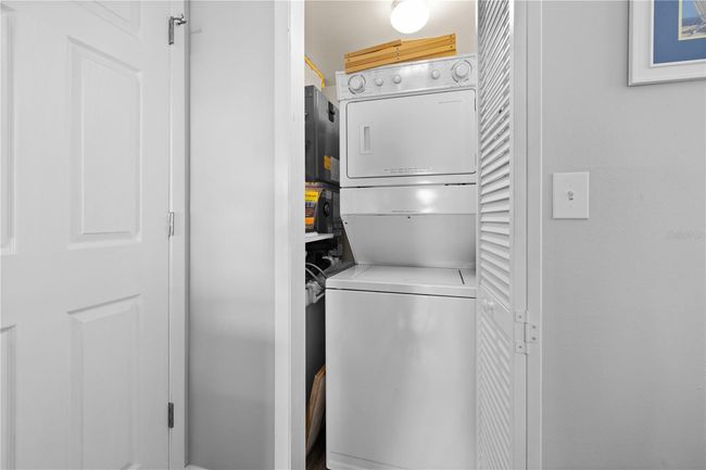 Washer & Dryer Closet | Image 19