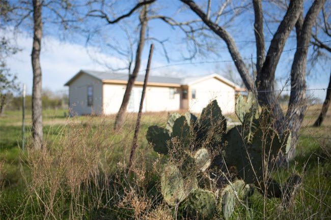 2095 Bridal Path Rd, House other with 1 bedrooms, 1 bathrooms and 100 parking in Luling TX | Image 35