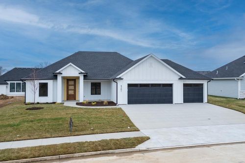 4501 Royal County Rd, COLUMBIA, MO, 65201-8432 | Card Image