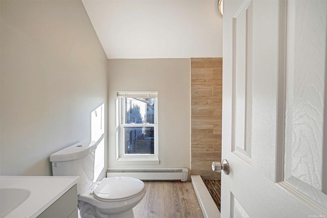 2 - 158 Oldfield Ave, Condo with 3 bedrooms, 2 bathrooms and null parking in Amityville NY | Image 20
