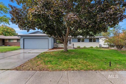 3727 S Centennial Way, Boise, ID, 83706-5613 | Card Image
