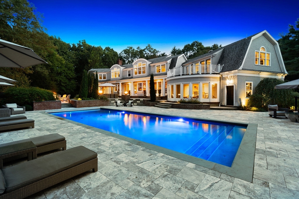 Rogers St, West Newbury, MA 01985