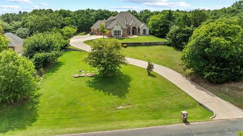 6405 Valley Ridge Dr, Edmond, OK, 73034-9545 | Card Image