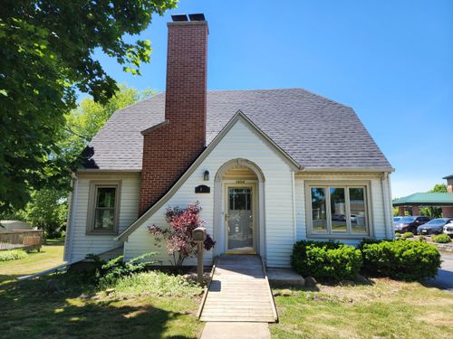 1604 Main St, Union Grove, WI, 53182-1721 | Card Image
