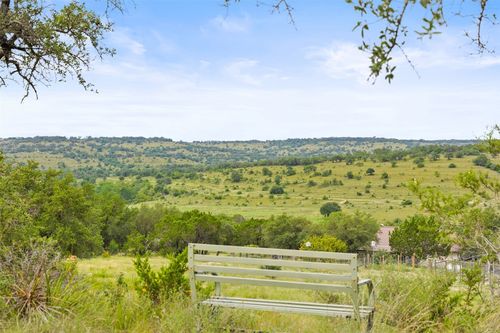 5834 Fall Creek Rd, SPICEWOOD, TX, 78669-8564 | Card Image