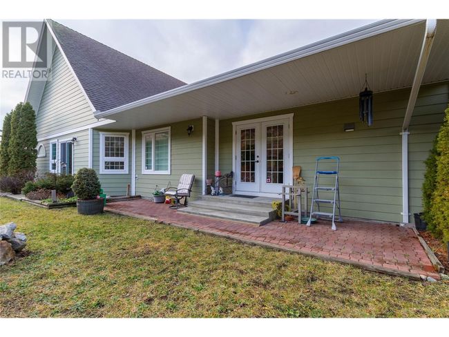 7603 Baker Hogg Rd, House other with 3 bedrooms, 3 bathrooms and 2 parking in North Okanagan Rd Rural BC | Image 36