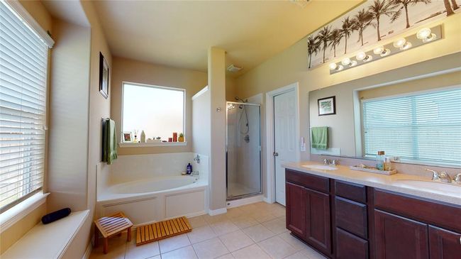 13112 Southern Way Ln, House other with 3 bedrooms, 2 bathrooms and 2 parking in Pearland TX | Image 19