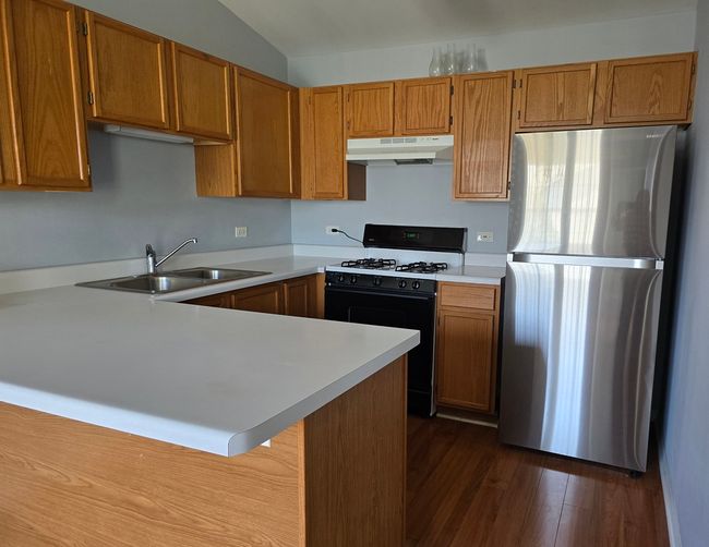 UNIT-3 - 1125 N Red Oak Cir, Condo with 2 bedrooms, 2 bathrooms and 1 parking in Round Lake Beach IL | Image 5