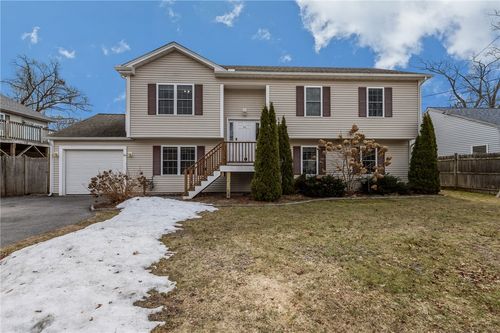 86 Bethel St, Warwick, RI, 02889-2402 | Card Image