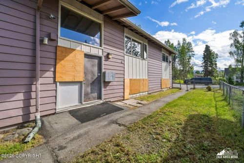 526 N Hoyt St, Anchorage, AK, 99508-1654 | Card Image