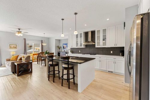 1366 Lackner Way, Carstairs, AB, T0M0N0 | Card Image