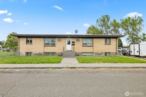 1304 W Hopkins St, Pasco, WA, 99301-5040 | Card Image
