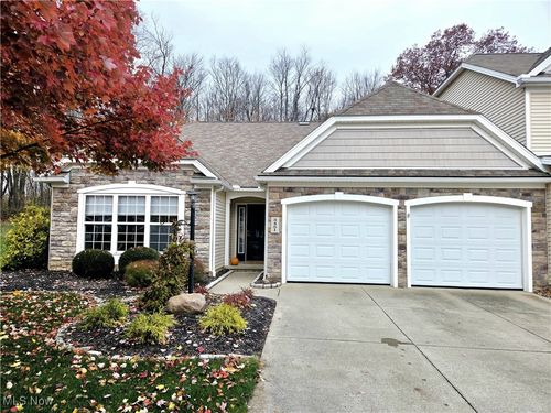 3451 River Rock Dr, Cuyahoga Falls, OH, 44223-4702 | Card Image