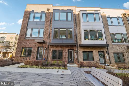 8152 Tompkins St, ROCKVILLE, MD, 20855-2439 | Card Image