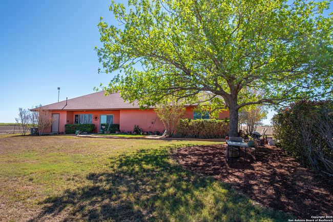 2148 County Road 220, Home with 3 bedrooms, 2 bathrooms and null parking in Floresville TX | Image 9