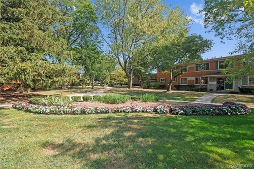 apt-5-1109 Derby Rd, Birmingham, MI, 48009-5802 | Card Image