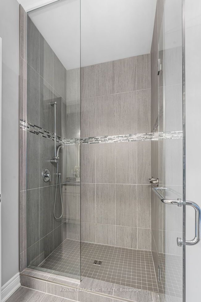 36 Hickory Ave, House other with 3 bedrooms, 3 bathrooms and 4 parking in Saint Davids ON | Image 25