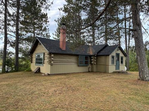 7091 Sherwood Anderson Rd, Britt, MN, 55710-8404 | Card Image